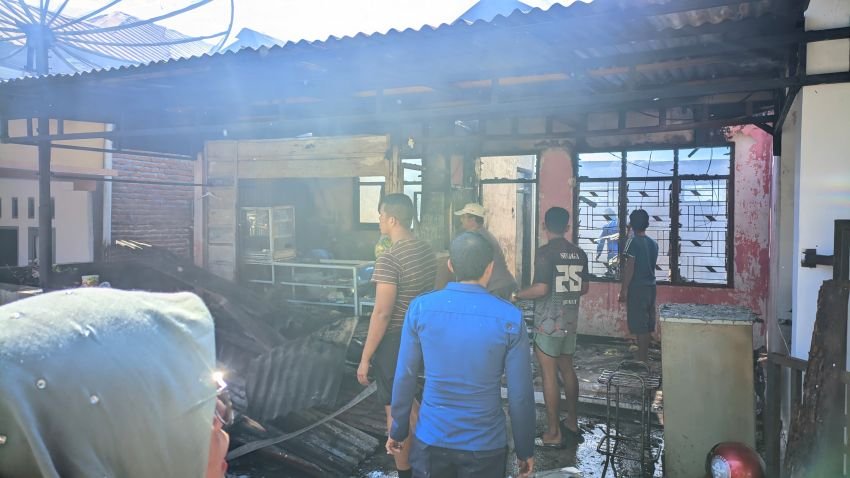 Tiga Rumah Warga di Padangsidimpuan Ludes Terbakar, Diduga Akibat Arus Pendek