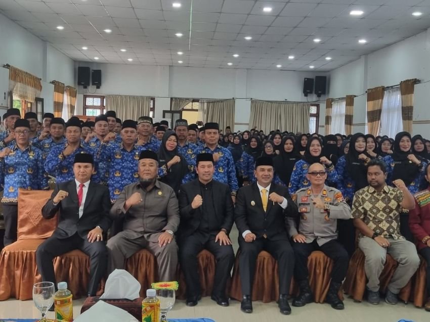 Ratusan Pejabat Dilantik di Aceh Tengah, Wakil Ketua DPRK: Tekunilah Bidangmu, Jadilah Teladan!
