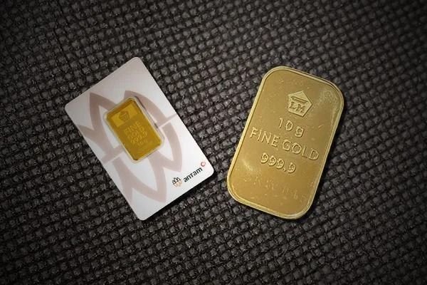 Harga Emas Antam Turun Rp 17.000, Tertekan Pelemahan Emas Dunia