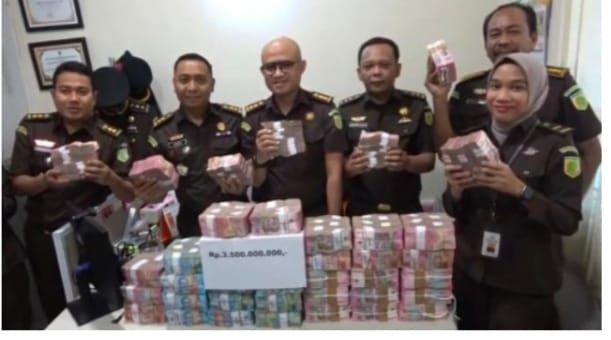 Kasus Korupsi ADD Padangsidimpuan Rp5,7 Miliar Disidang di Medan, Eks Kadis PMD Didakwa, Eks Wali Kota Mangkir Panggilan