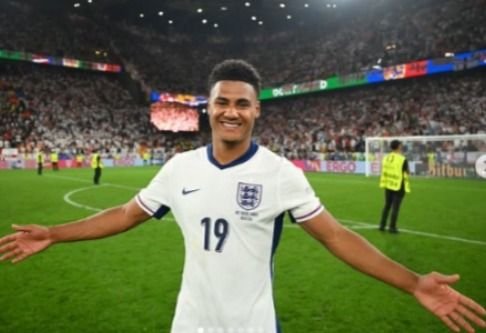 Manchester United Bidik Ollie Watkins, Transfer Bergantung pada Masa Depan Hojlund
