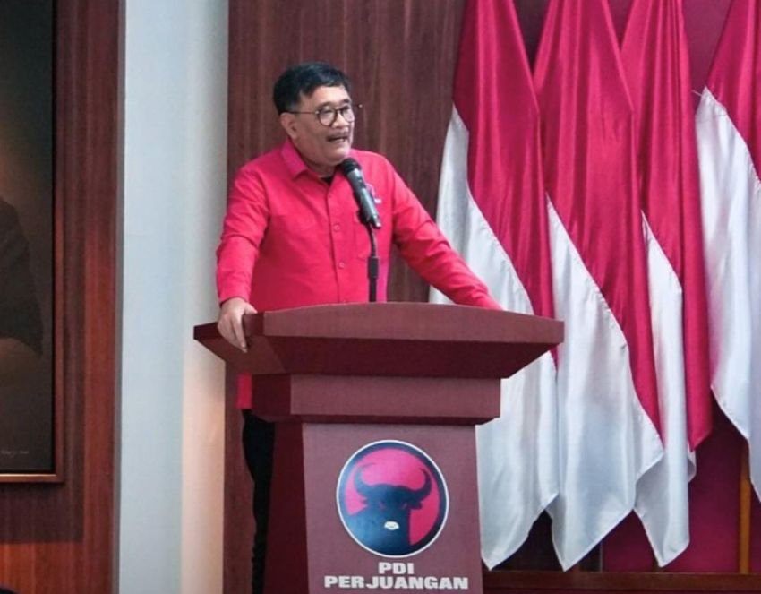Djarot Desak Penegak Hukum: Tangkap Harun Masiku, Jangan Korbankan Hasto