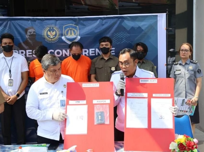 Overstay dan Palsukan Identitas, WNA Asal India Dideportasi Imigrasi Polonia Medan
