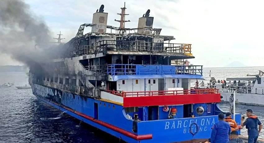Ledakan di Ruang Mesin Diduga Picu Kebakaran Hebat KM Barcelona di Perairan Manado