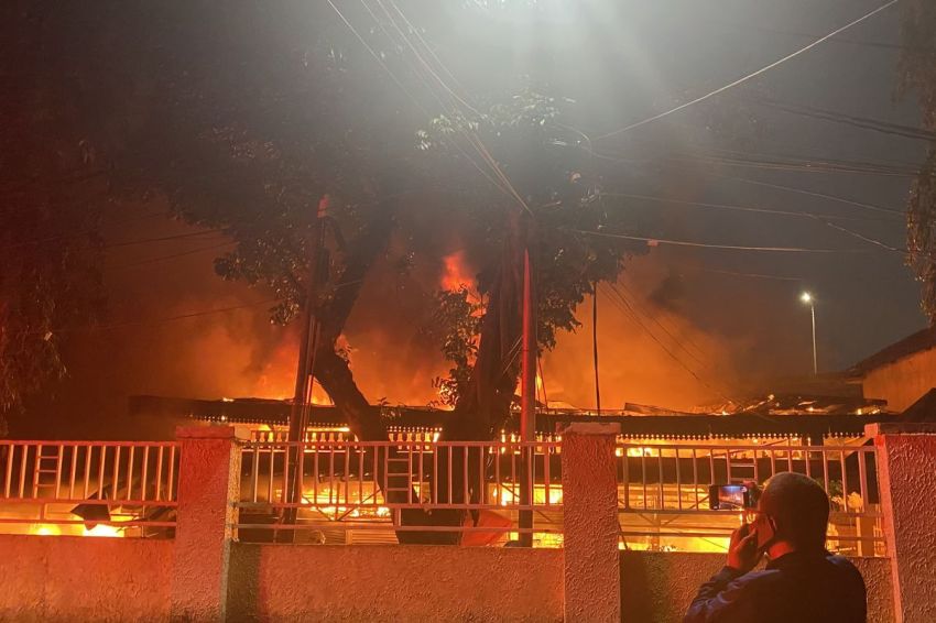 Kebakaran Hebat Landa Pasar Taman Puring, 500 Kios Ludes Terbakar