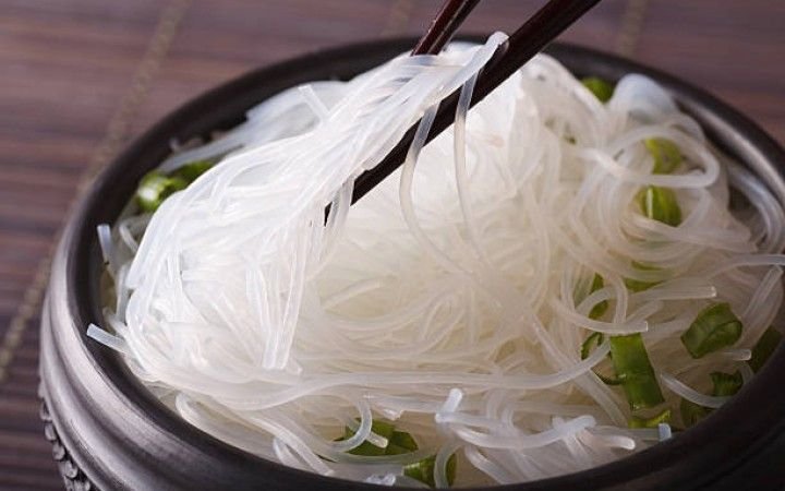 Benarkah Bihun Cocok untuk Diet? Ini Fakta Gizi dan Tips Konsumsinya