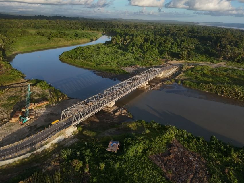 Jembatan Sungai Oyo Sirombu&ndash;Afulu Dipastikan Aman, PPK Tegaskan Proyek Bermanfaat Besar bagi Warga Nias