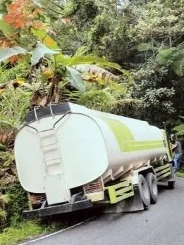 Truk Tangki Nyaris Terguling di Jalur Sibolga&ndash;Tarutung, Hindari Tabrakan Frontal di Tikungan Tajam