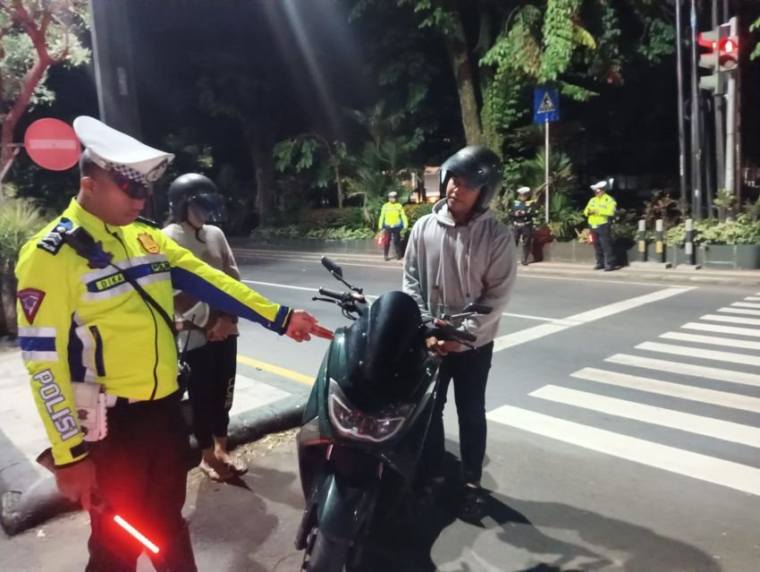 Satgas Gakkum Gelar Operasi Patuh Malam Hari di Jembrana, Sasar Jalur Rawan Pelanggaran