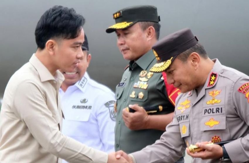 Wapres Gibran Tinjau Penyaluran BSU di Pekanbaru: Jangan Ada Pemotongan, Jangan Dipakai Judol