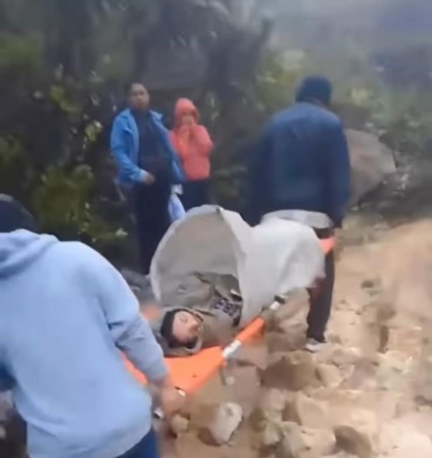 Empat Pendaki Gunung Sibayak Dievakuasi akibat Hipotermia, Satu Sempat Tak Sadarkan Diri