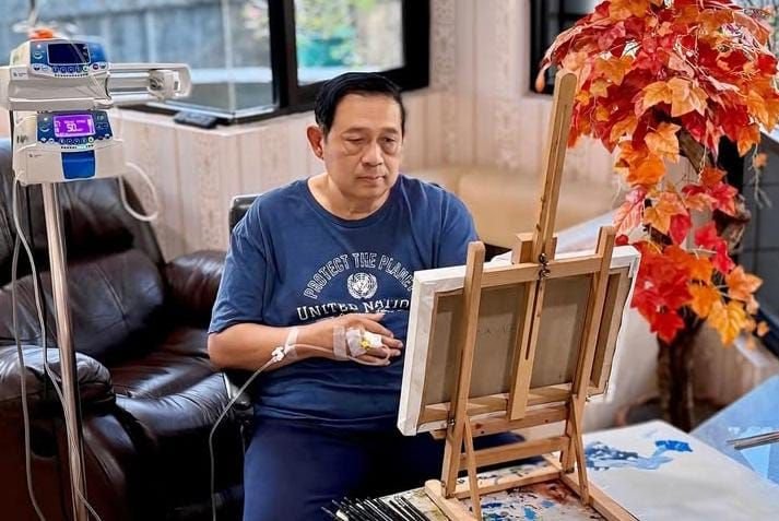 SBY Jalani Perawatan di RSPAD, Tetap Semangat Melukis Meski Tangan Diinfus