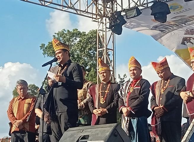 Gubernur Sumut Bobby Nasution Hadiri Pesta Budaya Oang-Oang dan HUT ke-22 Kabupaten Pakpak Bharat