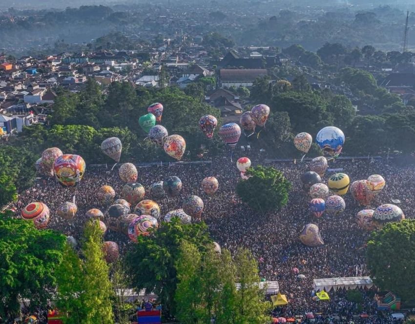 Langit Sleman Bakal Semarak, Festival Balon Udara Digelar di Obelix Village Yogyakarta: Catat Tanggal dan Harga Tiketnya!