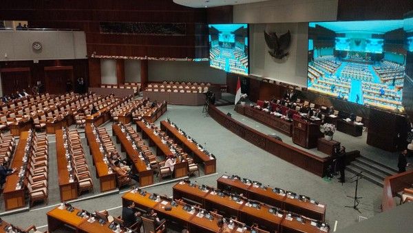MK Tegaskan: Wakil Menteri Dilarang Rangkap Jabatan Komisaris BUMN, DPR Minta Taat!