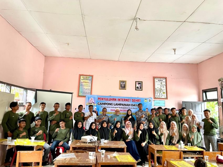 Gampong Lampanah Dayah Gelar Penyuluhan Internet Sehat untuk Remaja dan Keluarga