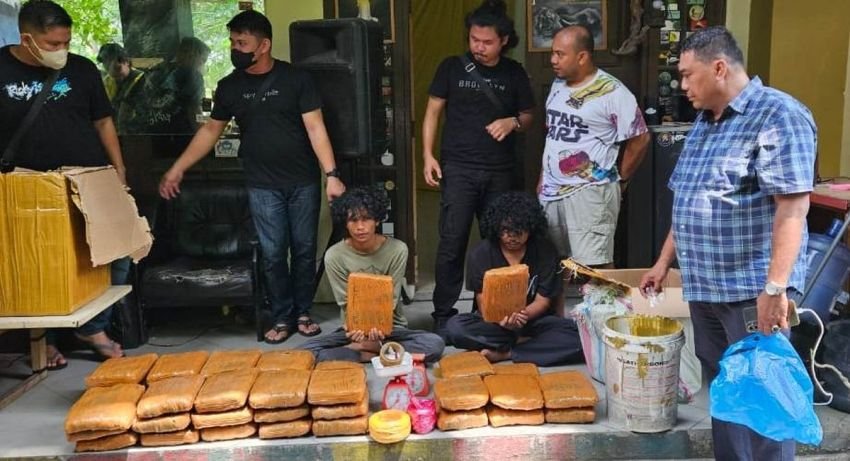 BNN Gerebek Gedung PKM UIN Suska Riau, 63 Kg Ganja Disita , Kampus Janji Evaluasi Total