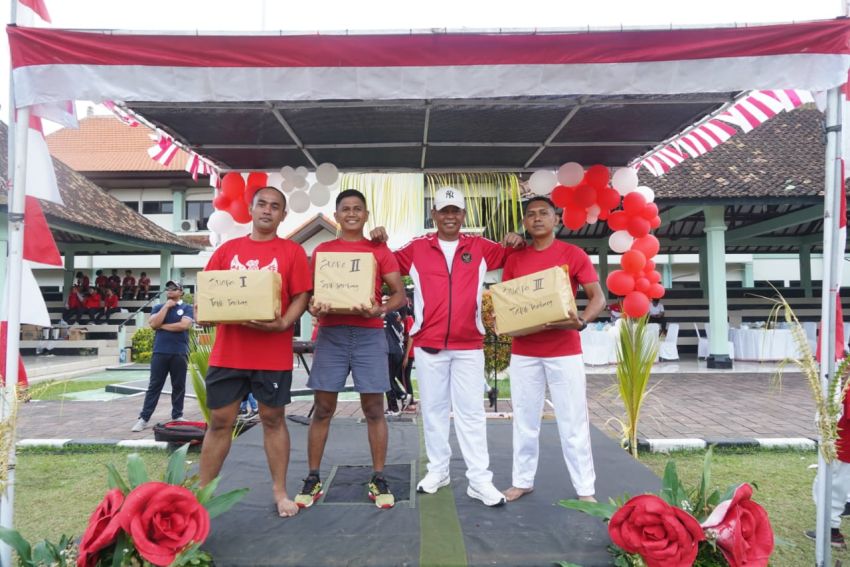 Semarakkan Kemerdekaan Indonesia Bersama Korem 163/Wira Satya dan Warga Lingkungan Wira Satya