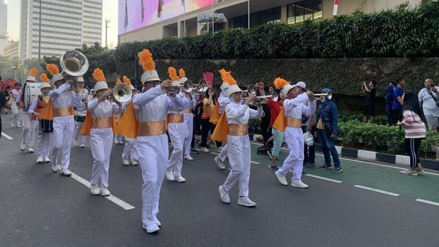 Parade JWFF 2025 Ramaikan CFD Bundaran HI: Warga Antusias, Budaya Internasional Tersaji di Jakarta