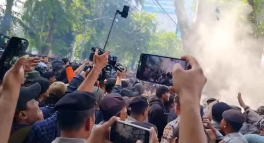 Kapolda Sumut Minta Maaf Usai Viral Aksi Seret Demonstran di DPRD Sumut