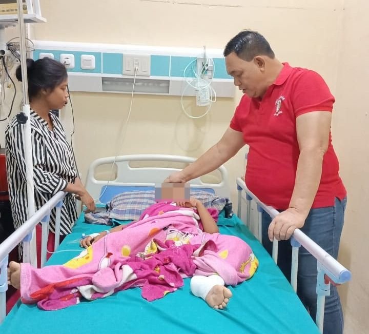 Dahnil Ginting Bantu Fasilitasi Pengobatan Anak Warga Kurang Mampu di Paluh Kemiri