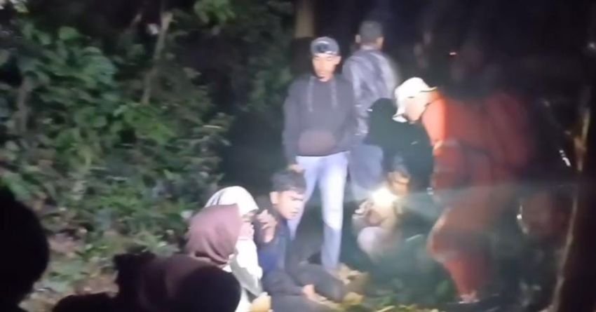 Tim SAR Berhasil Evakuasi 24 Mahasiswa Unand dan Rombongan yang Tersesat di Hutan Pauh Sangik