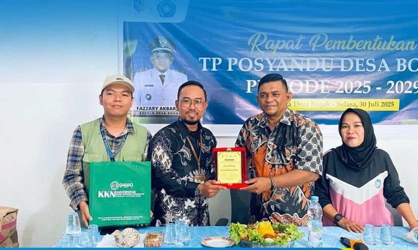 Kades Fazzary Akbar Lepas Mahasiswa KKN UMN Al-Wasliyah: Terima Kasih Atas Pengabdian di Desa Bogak