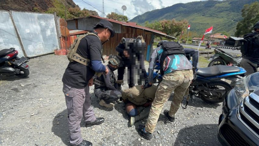 Satgas Damai Cartenz Tangkap Buronan Penembak Polisi di Puncak Jaya, Tegaskan Komitmen Jaga Keamanan Papua