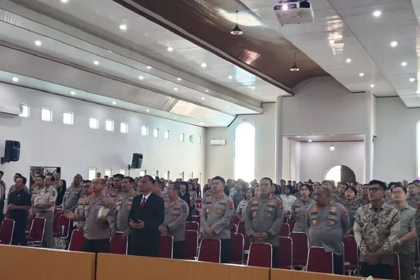 Polda Sumut Gelar Ibadah Oikumene, Doakan Kedamaian Bangsa di Tengah Gejolak Nasional
