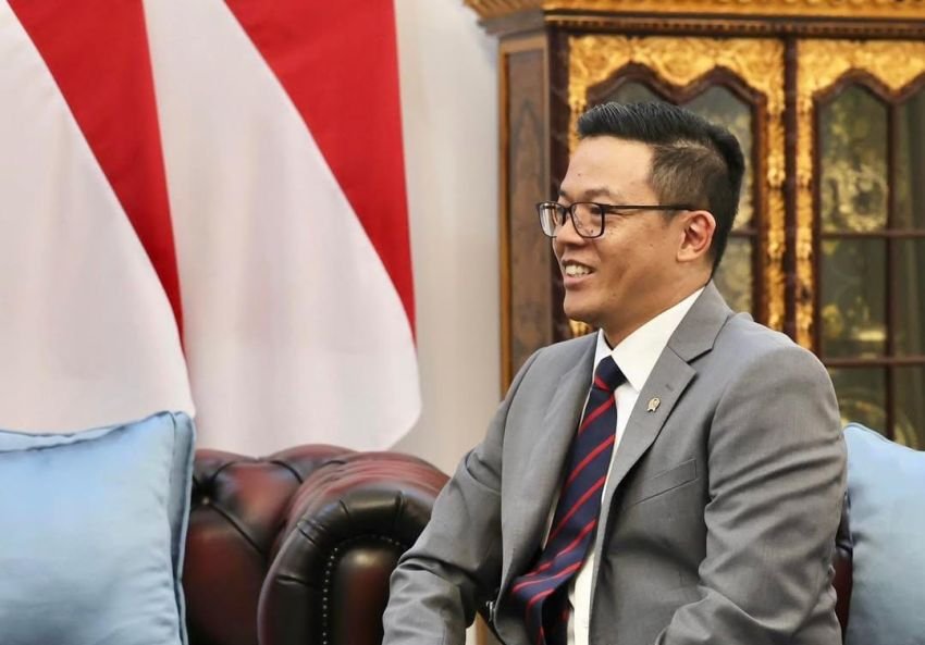 Disapa &lsquo;Pak Sekjen&rsquo;, Menlu Sugiono Tersenyum: Saya Masih Menlu