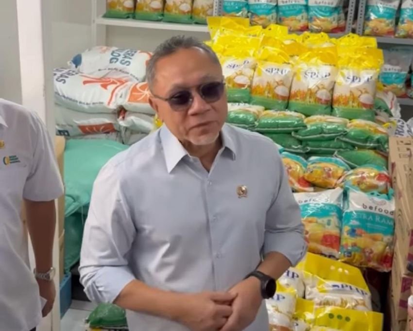 Kunjungi Kopdes di Lombok, Zulhas: Tidak Usah Percaya Berita Tidak Baik, Beras Kita Banjir