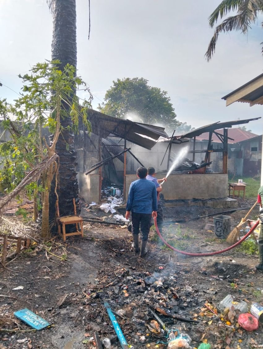 Gudang SMA Negeri 1 Bangun Purba Ludes Terbakar, Kerugian Puluhan Juta Rupiah