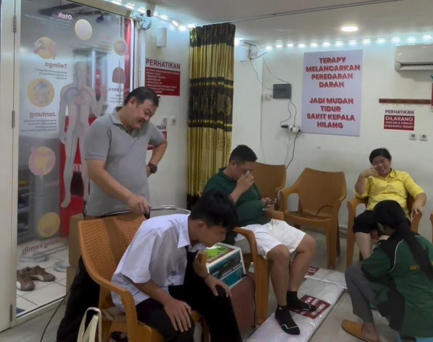 Sinse Modern Gabungkan Akupuntur dan Teknologi Jepang untuk Tangani Penyakit Kronis