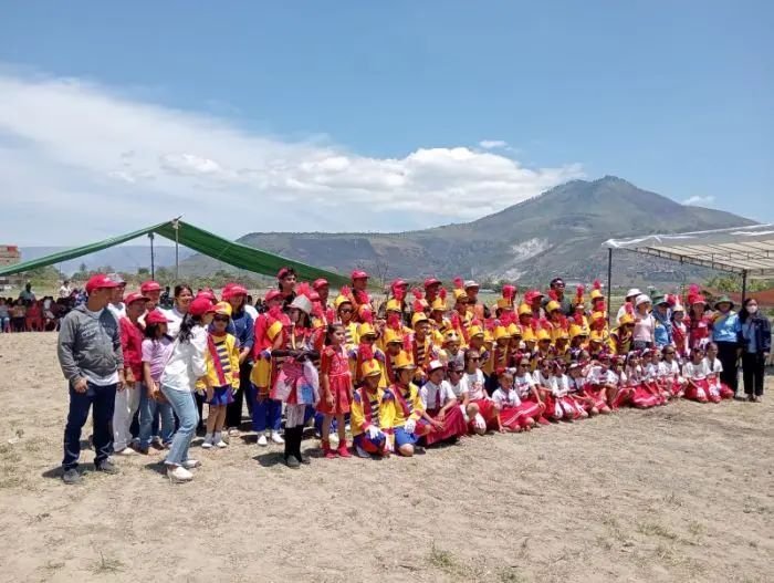 Meriah! Warga Sitolu Huta Rayakan HUT ke-80 RI di Sawah Kering, Anak Sekolah Tampil Memukau