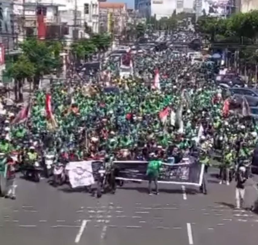 Gedung DPR Digeruduk Ojol, Suarakan Keadilan untuk Affan