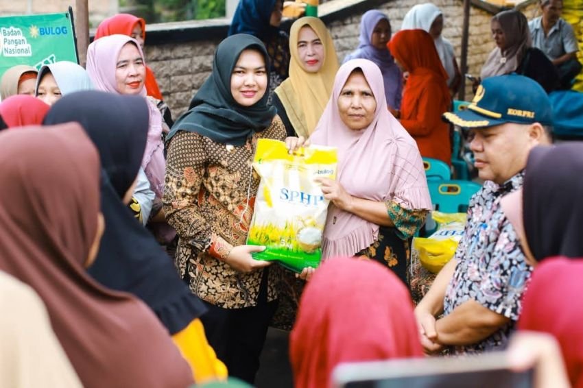 Wabup Madina Buka Gerakan Pangan Murah di Pasar Eks Bioskop Tapanuli