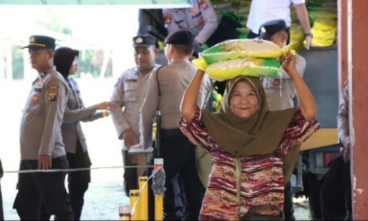 Penyaluran Beras SPHP Baru 1 Persen, Wamentan: Target Naik Jadi 7.000 Ton per Hari