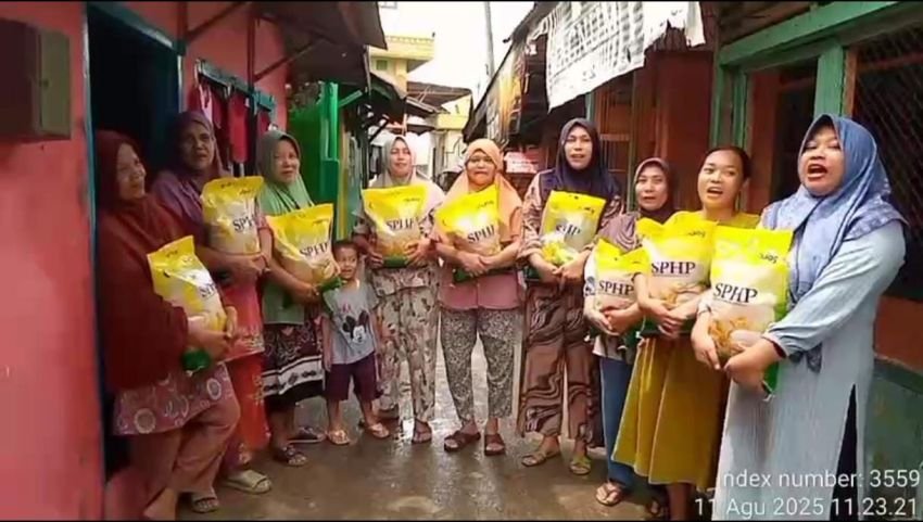 Ditpolairud Polda Sumut Salurkan 5 Ton Beras Murah dalam Gerakan Pangan untuk Warga Sekitar Mako