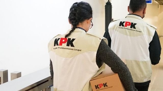 KPK Geledah Rumah Eks Wamenaker Immanuel Ebenezer, Sita Alphard, HP, dan Telusuri Aliran Uang Rp 81 Miliar