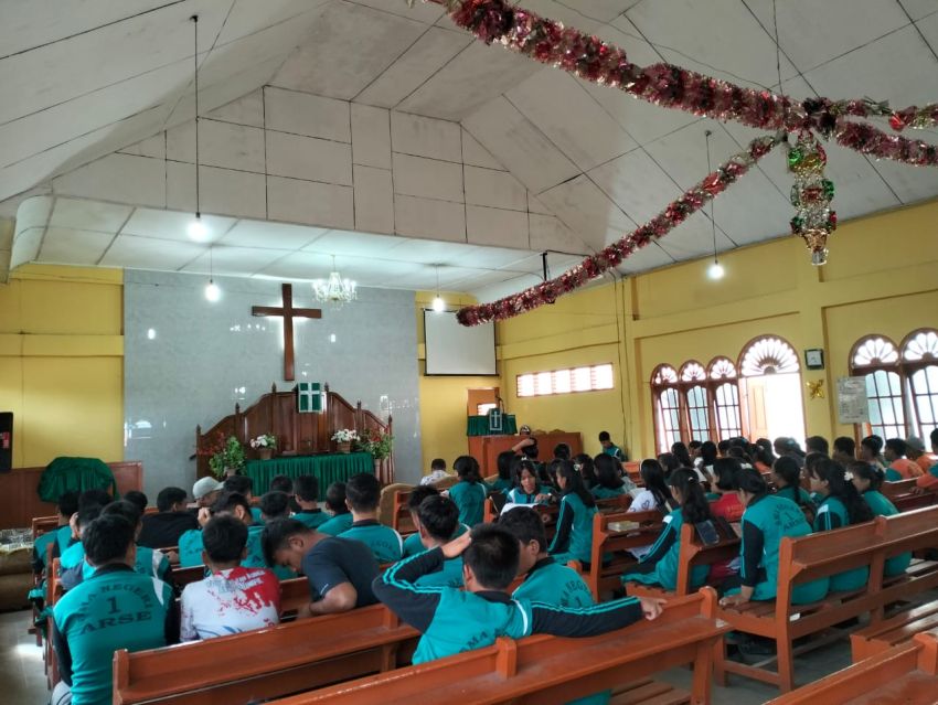 Di Tengah Kemarau Panjang, SMAN 1 Arse Gelar Kebaktian Bersama di GKPA Huta Padang untuk Memohon Turunnya Hujan