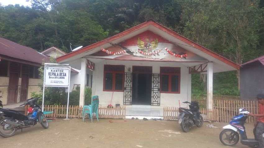 Warga Desa Aek Libung Laporkan Dugaan Korupsi Kades ke Kejari Tapsel, Ancam Gelar Aksi Jika Tak Ada Respons