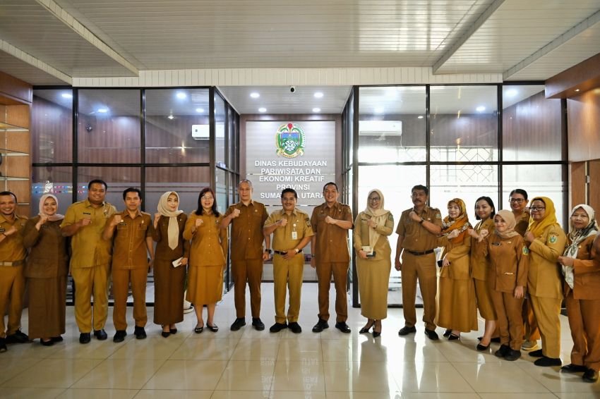 Sekdaprov Sumut Kunjungi Disbudparekraf, Ingatkan Fokus Digitalisasi Promosi dan Pengembangan Ekonomi Kreatif