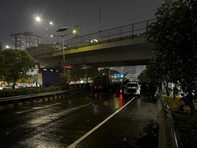 Kericuhan Demo DPR Berdampak ke Tol Dalam Kota, Jasamarga Lakukan Rekayasa Lalu Lintas