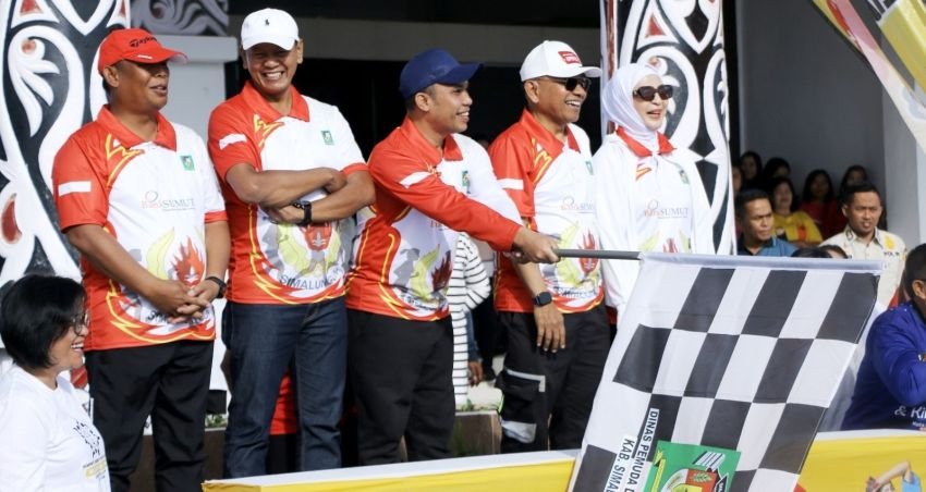 1.000 Peserta Ramaikan Lomba Lari HUT ke-80 RI di Simalungun, Dilepas Langsung Bupati Anton Saragih