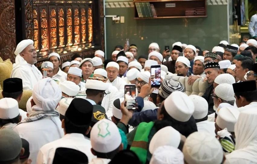 Ijeck Buka Tabligh Akbar Bersama Habib Rizieq di Masjid Al-Musannif