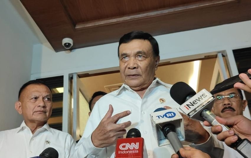 Menko Polkam Djamari Chaniago Gelar Rapat Perdana, Bahas Koordinasi Strategis Antar-Kementerian