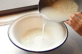 Manfaat Air Beras untuk Kulit dan Rambut: Dari Mencerahkan hingga Atasi Ketombe