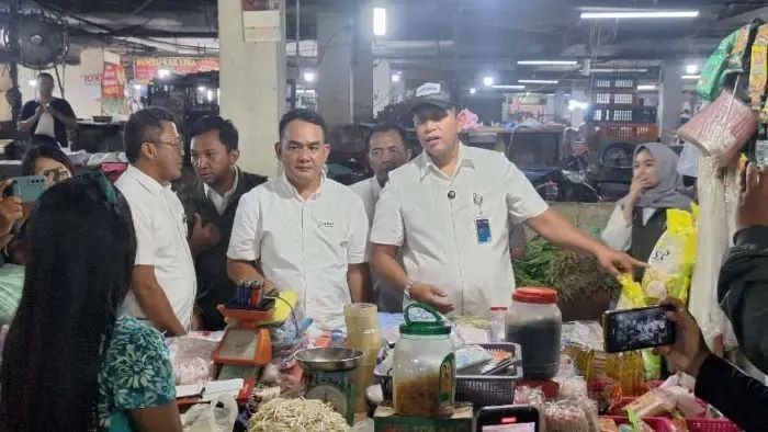 Dirut Bulog Sidak ke Pasar Medan: Pastikan Beras SPHP Tersalur dan Harga Terjangkau
