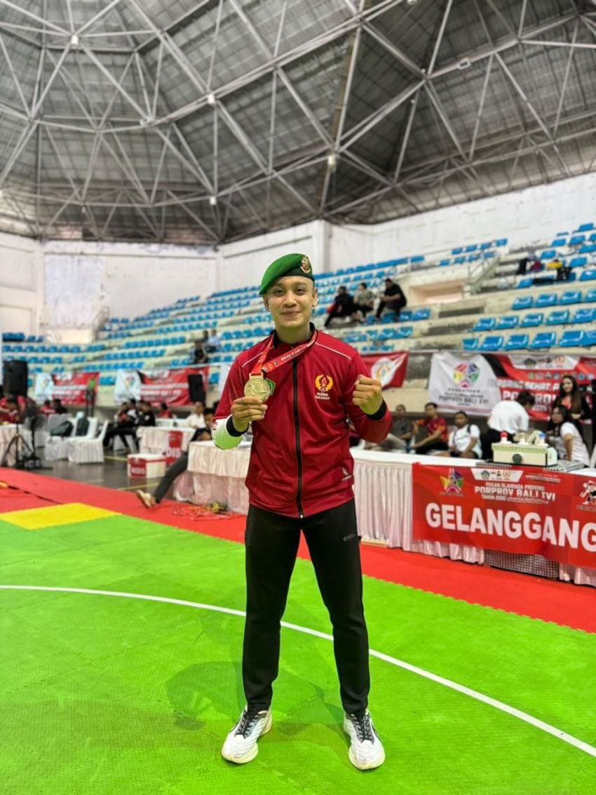 Serda I Kadek Adi Budiasta Raih Emas Pencak Silat di Porprov Bali 2025, Harumkan Nama Kodam IX/Udayana