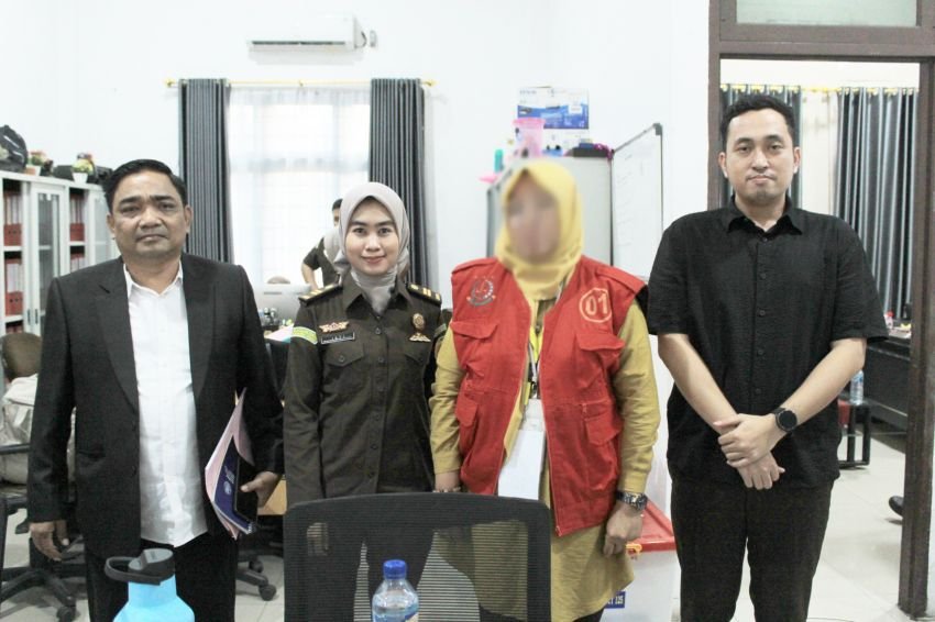 Korupsi Dana BOS Rp3 Miliar, Kepsek SMAN 16 Medan Resmi Ditahan Kejari Belawan